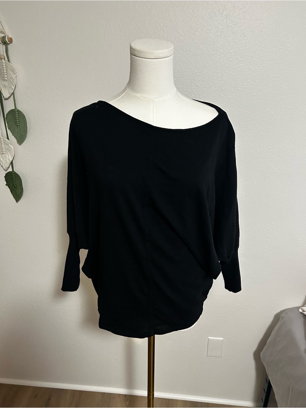 Black Off-Shoulder Women’s Vintage Slub Dolman Top